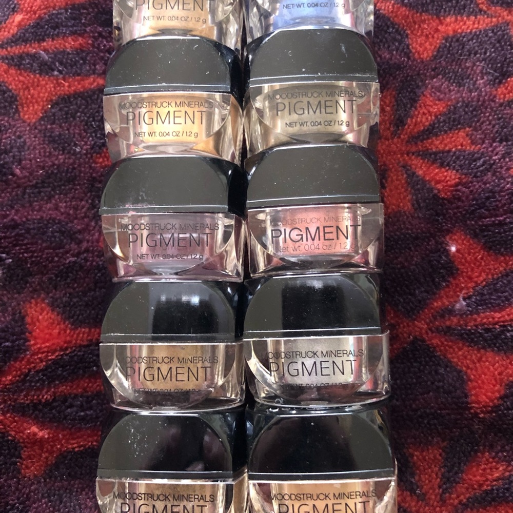 Mood struck pigment powders!